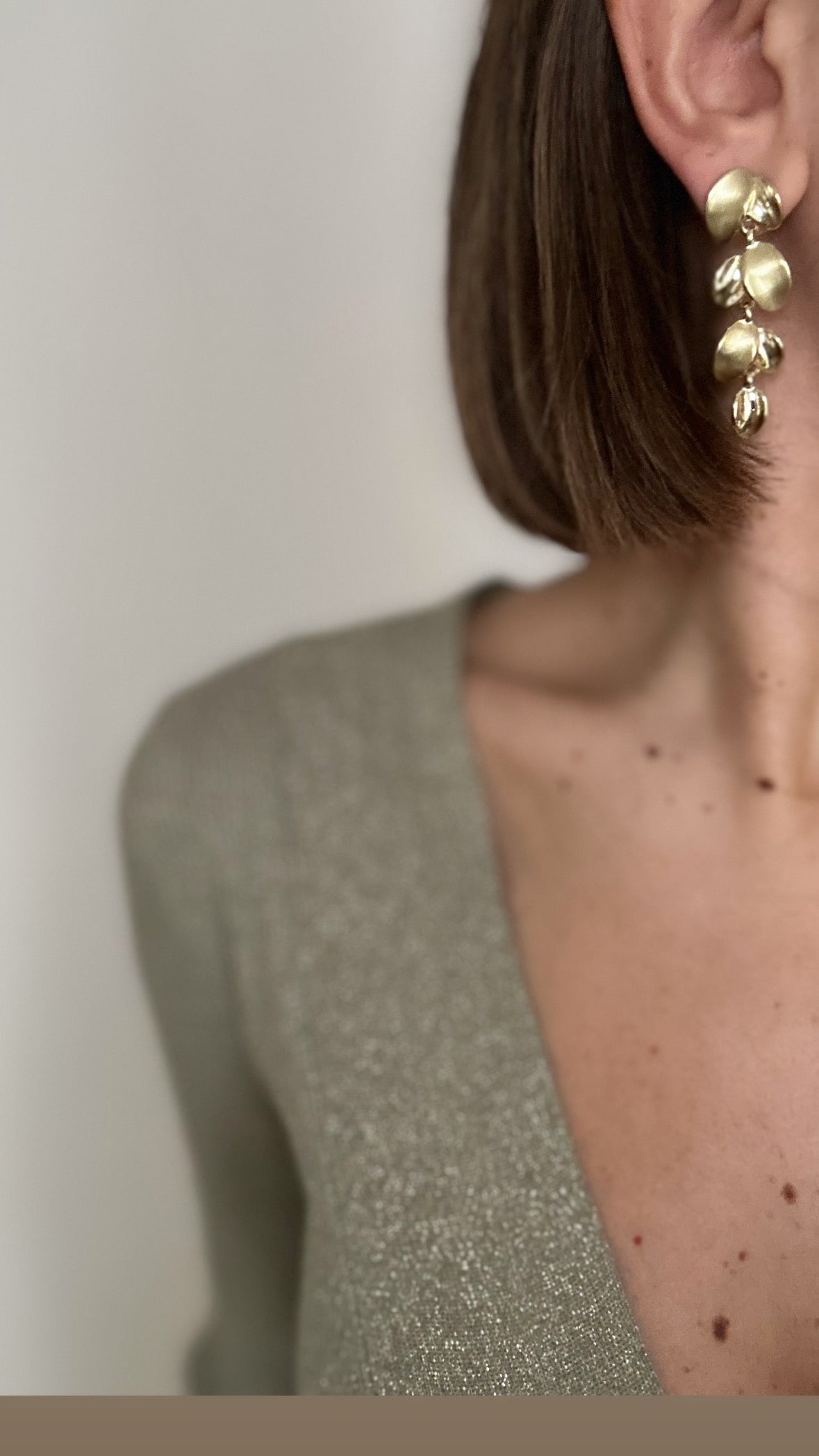 Cavielle 14k Rengi Rodyum Kaplama Sallantılı Küpe