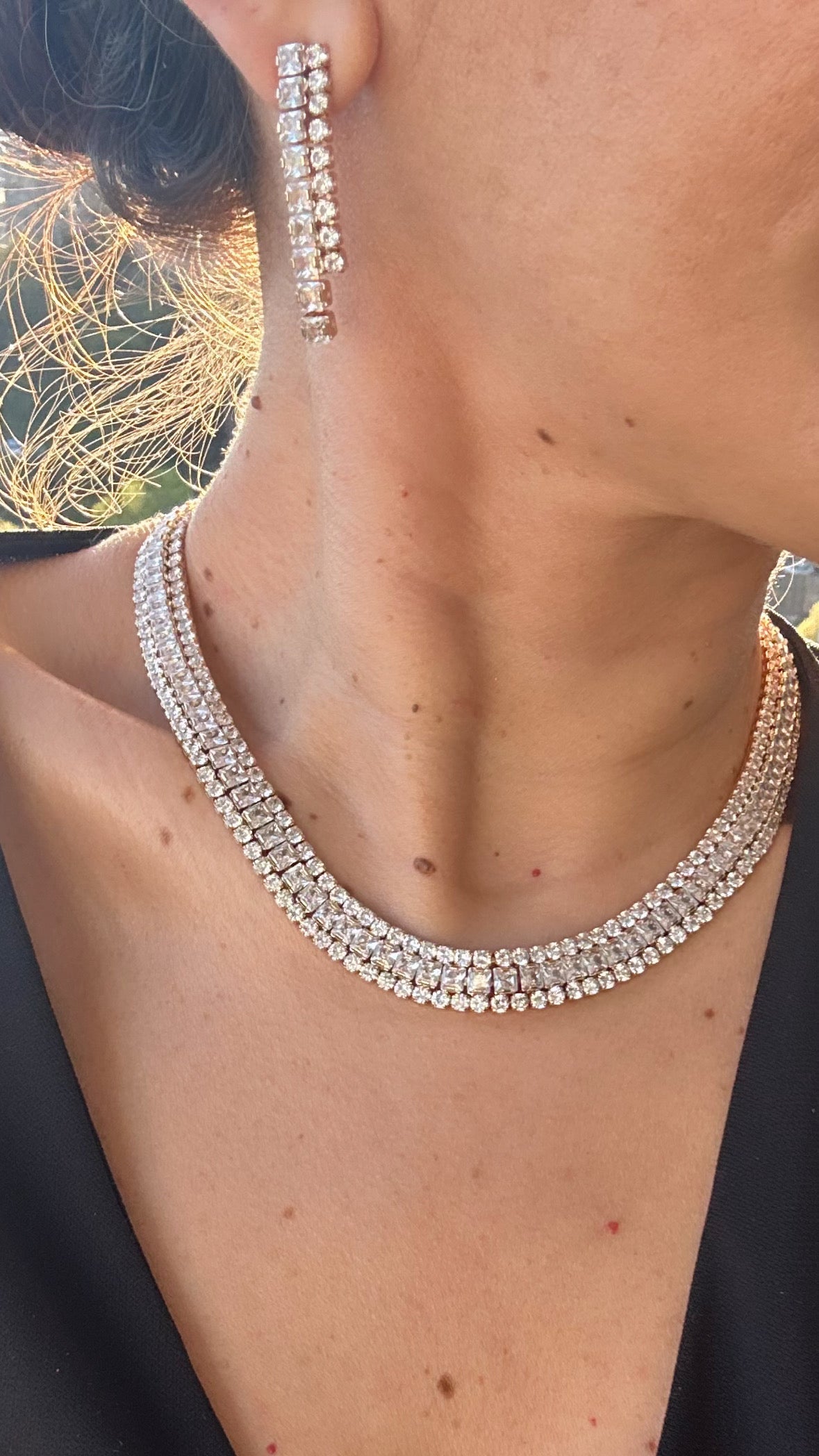 This 18k Rhodium Plated 40cm Necklace + Earring Set