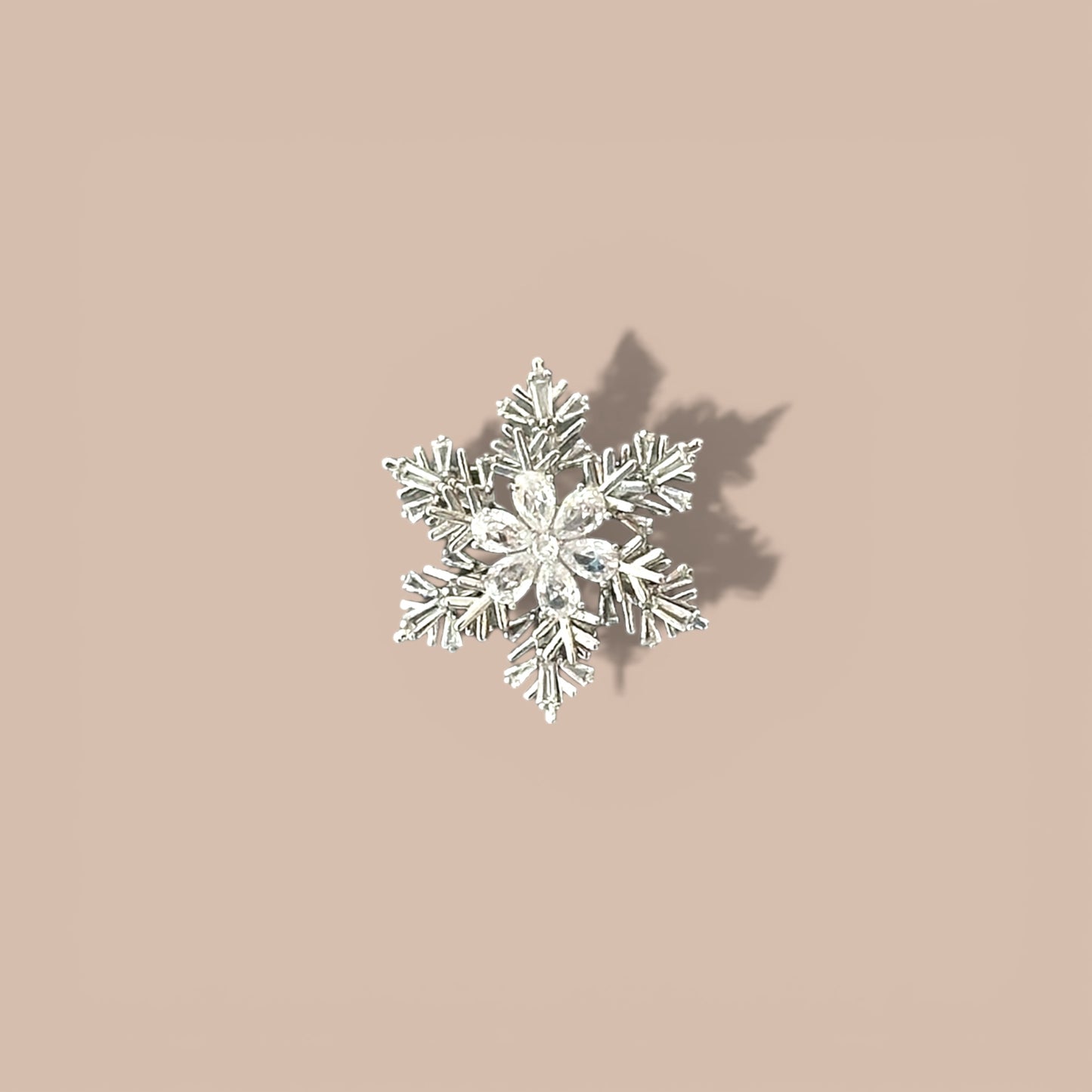 Snowwish Gümüş Rengi Broş