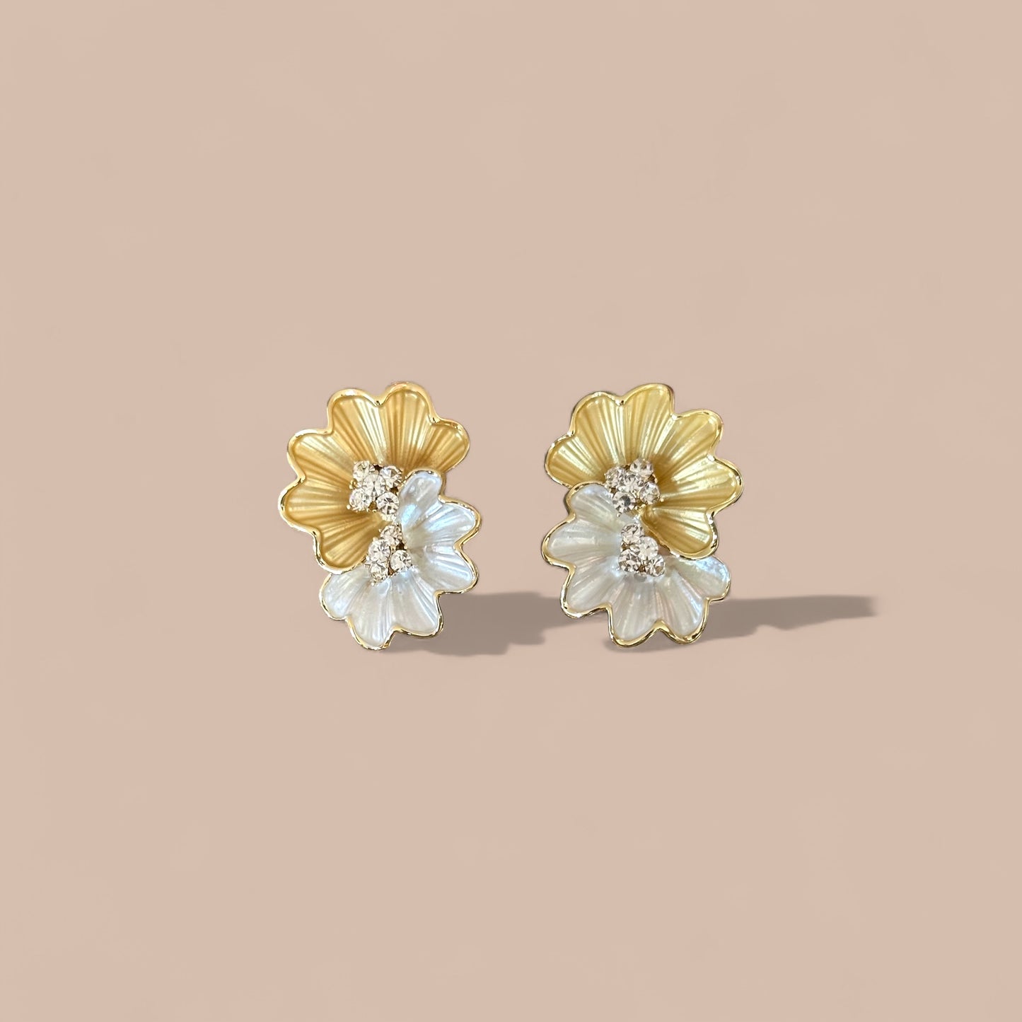 Desire Beyaz 14k Rengi Rodyum Kaplama Küpe