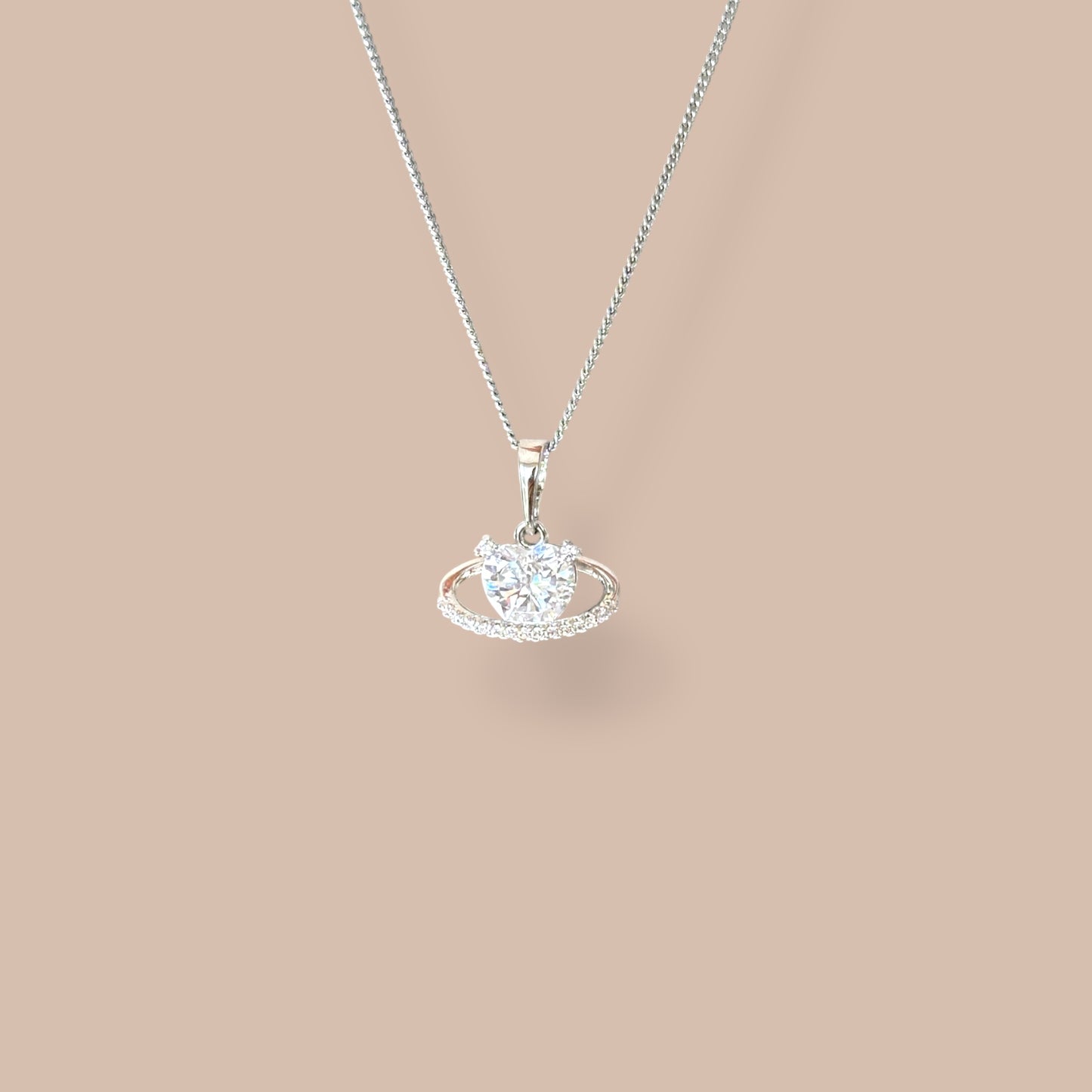 Glacia Gümüş Rengi Rodyum Kaplama Kolye