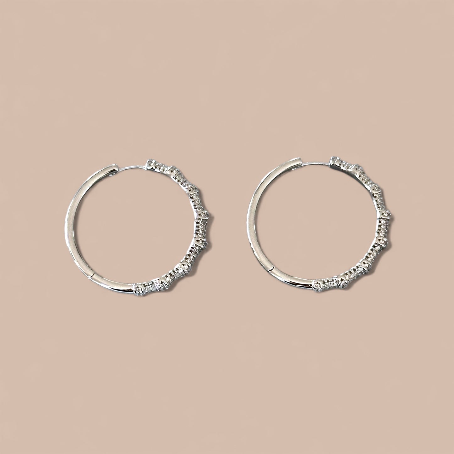 Fellis Gümüş Rengi Rodyum Kaplama Halka Küpe