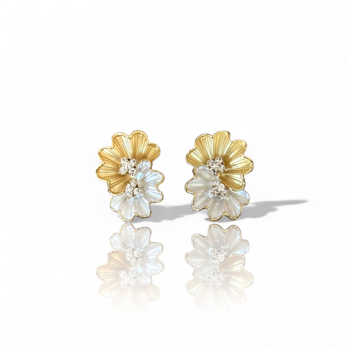 Desire Beyaz 14k Rengi Rodyum Kaplama Küpe