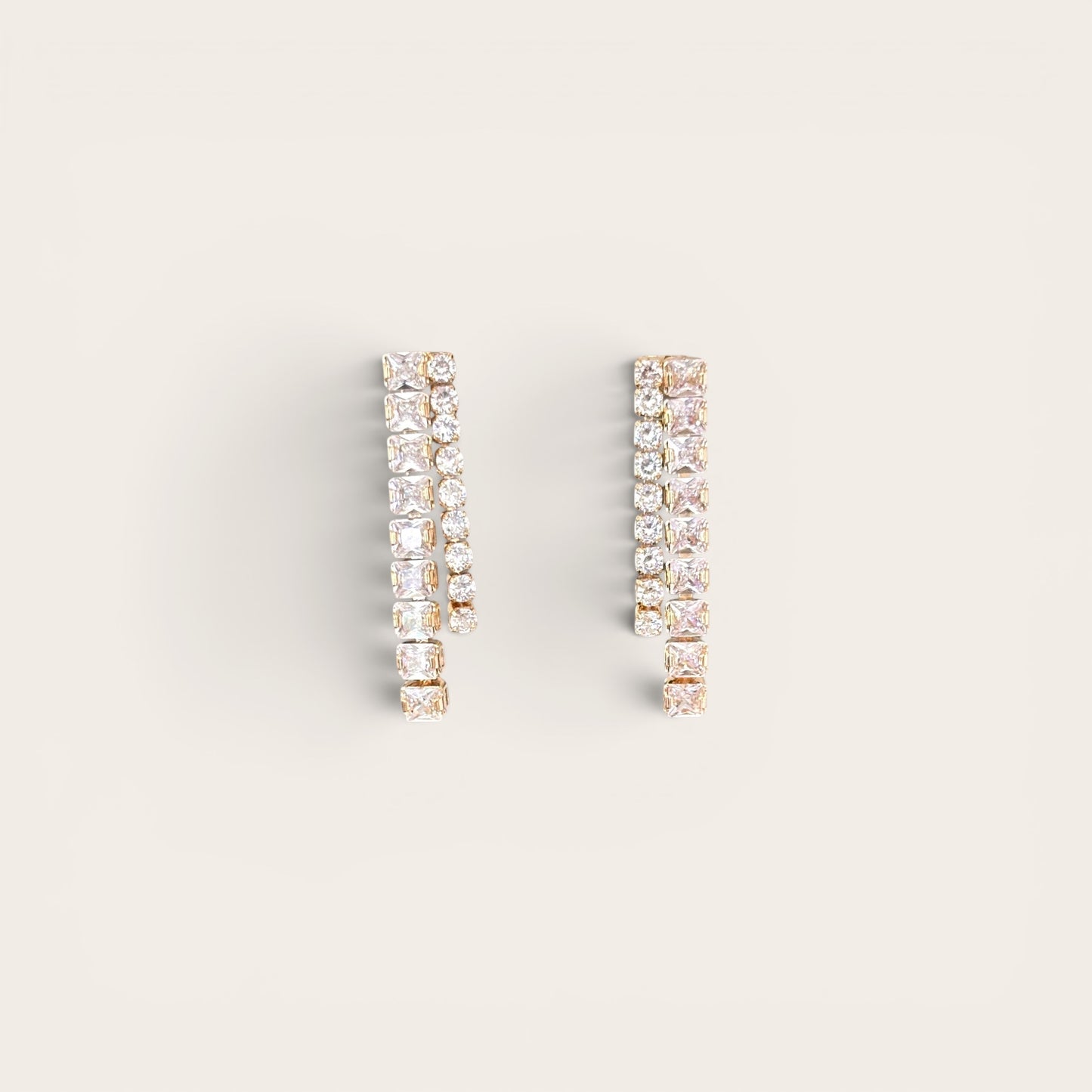 This 18k Rhodium Plated 40cm Necklace + Earring Set
